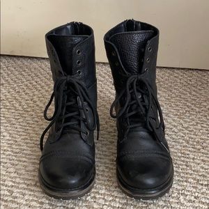 Steve Madden combat boots 7.5